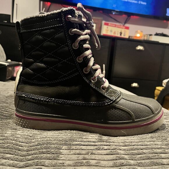 Crocs Womens 7 US AllCast Waterproof Duck Boot Snow Weather Black Purple Gray - Picture 2 of 10